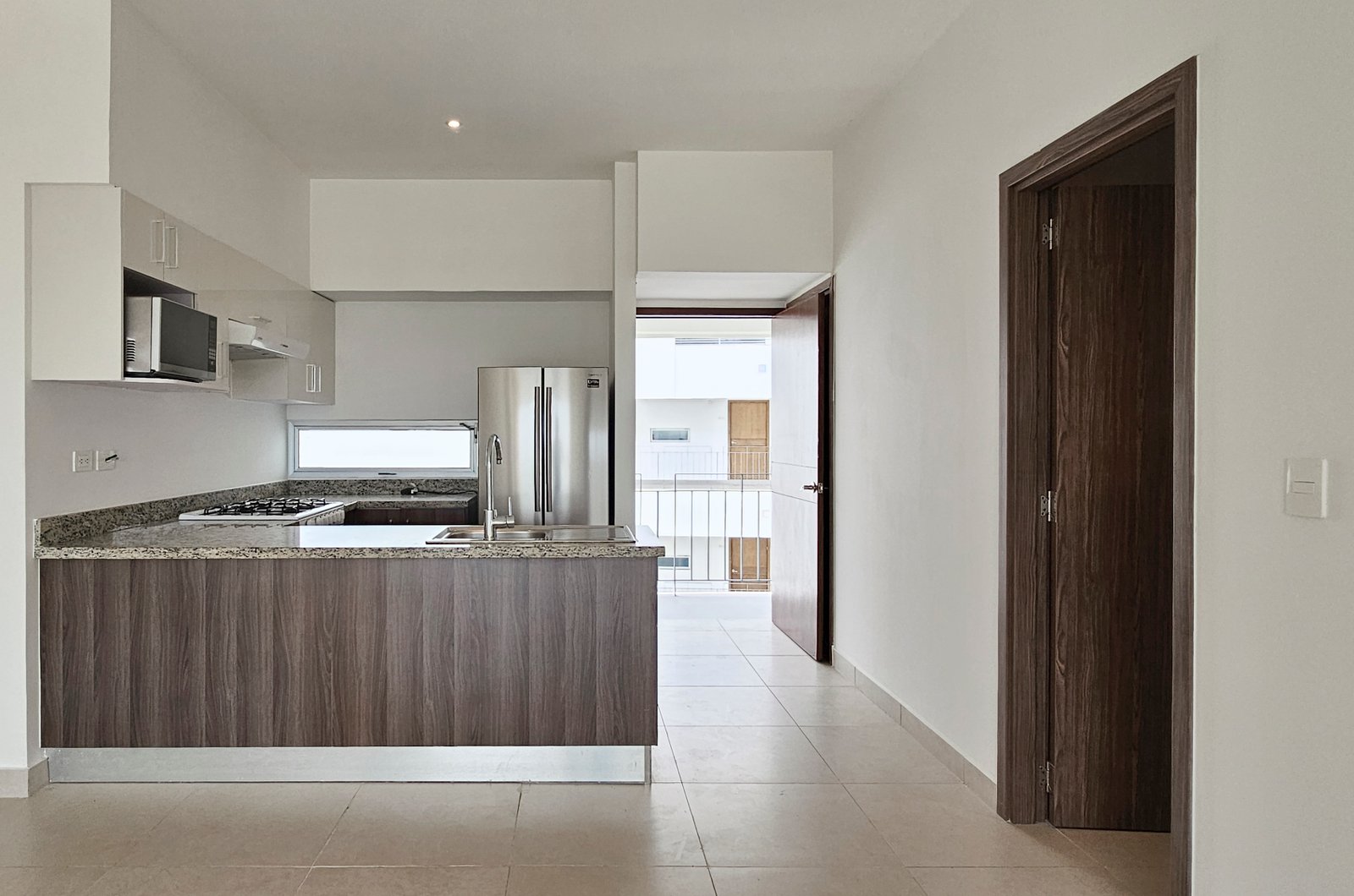 457-Departamento-en-venta-en-Vía-Montejo-Mérida-de-una-habitación-equipado-Nivel-9 (7).jpg